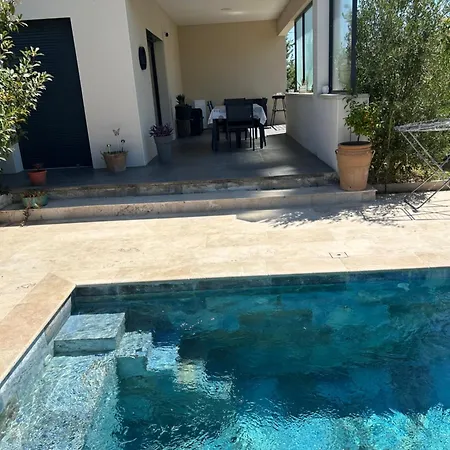 Agreable Avec Piscine Privee Dans ヴィラ *