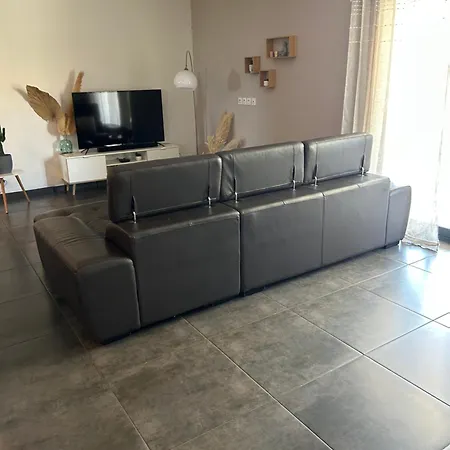 Agreable Avec Piscine Privee Dans